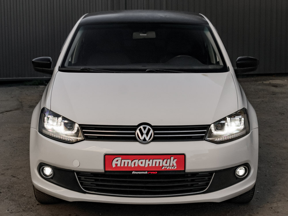 Купить Volkswagen Polo 1.6 AT (105 л.с.), 2013 в Екатеренбурге