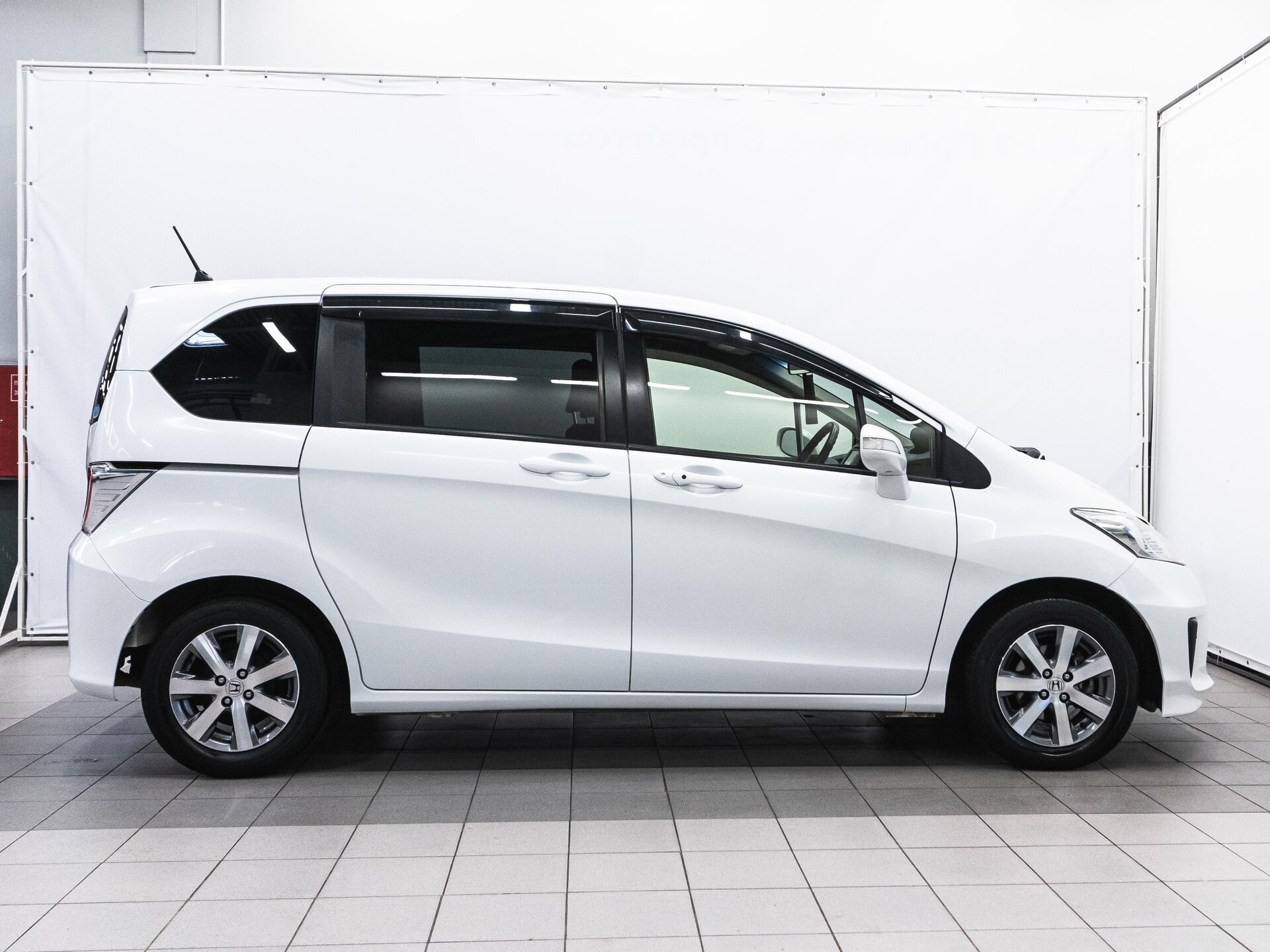 Honda Freed 2014 6