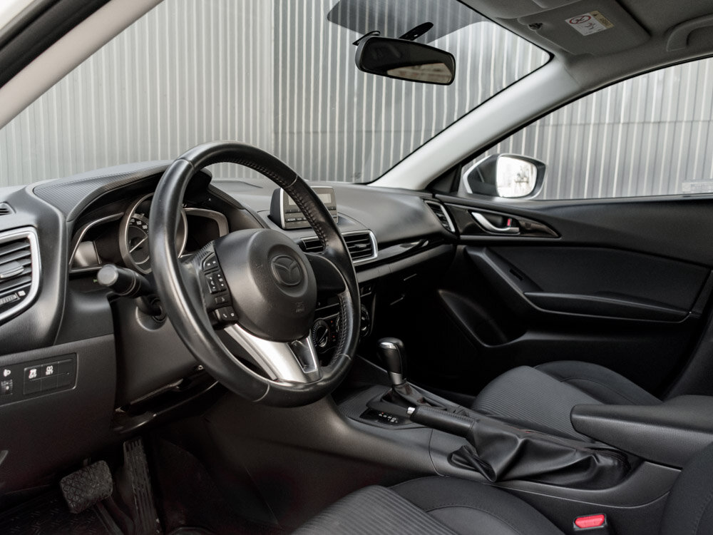 Купить Mazda 3 1.6 AT (104 л.с.), 2014 в Екатеренбурге