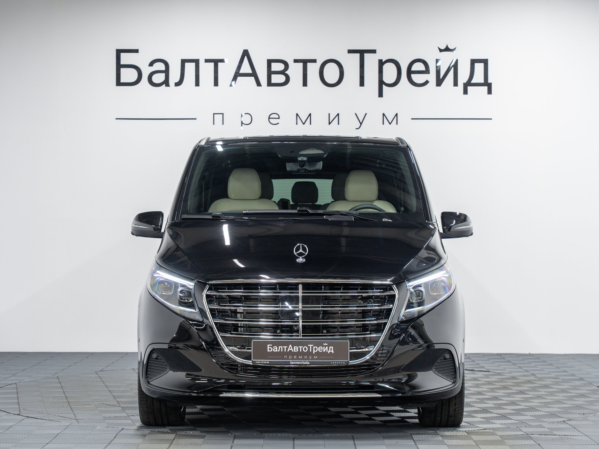 Автомобиль Mercedes-Benz V-Класс 300 d экстра длинный 2.0d AT (237 л.с.) 4WD - 6