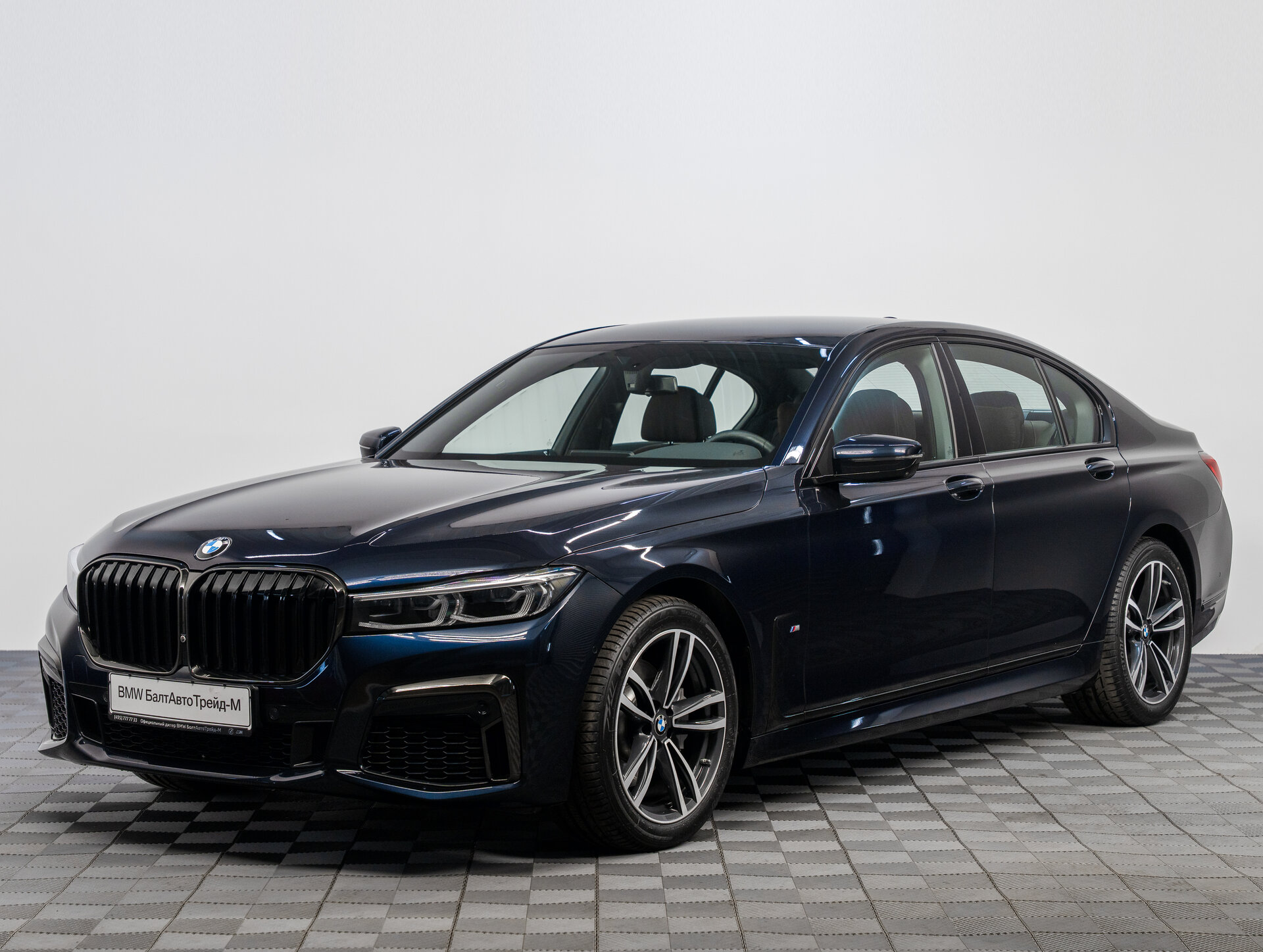 Автомобиль BMW 7 серии 730i 2.0 AT (249 л.с.) - 1