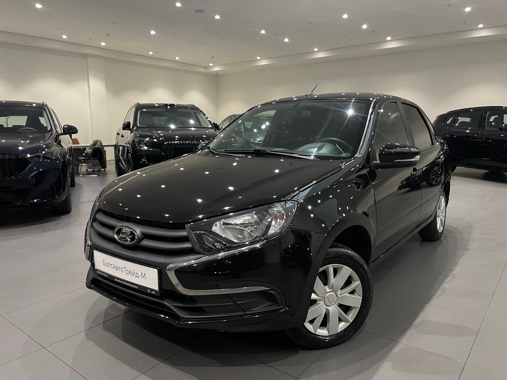 Автомобиль Lada (ВАЗ) Granta 1.6 MT (90 л.с.) - 1