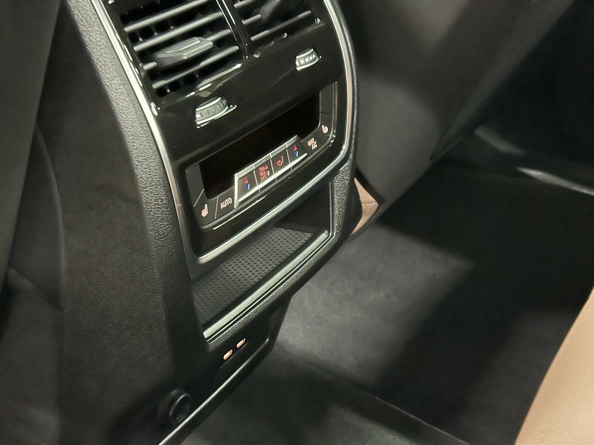 Автомобиль BMW X5 40i 3.0 AT (381 л.с.) 4WD - 15