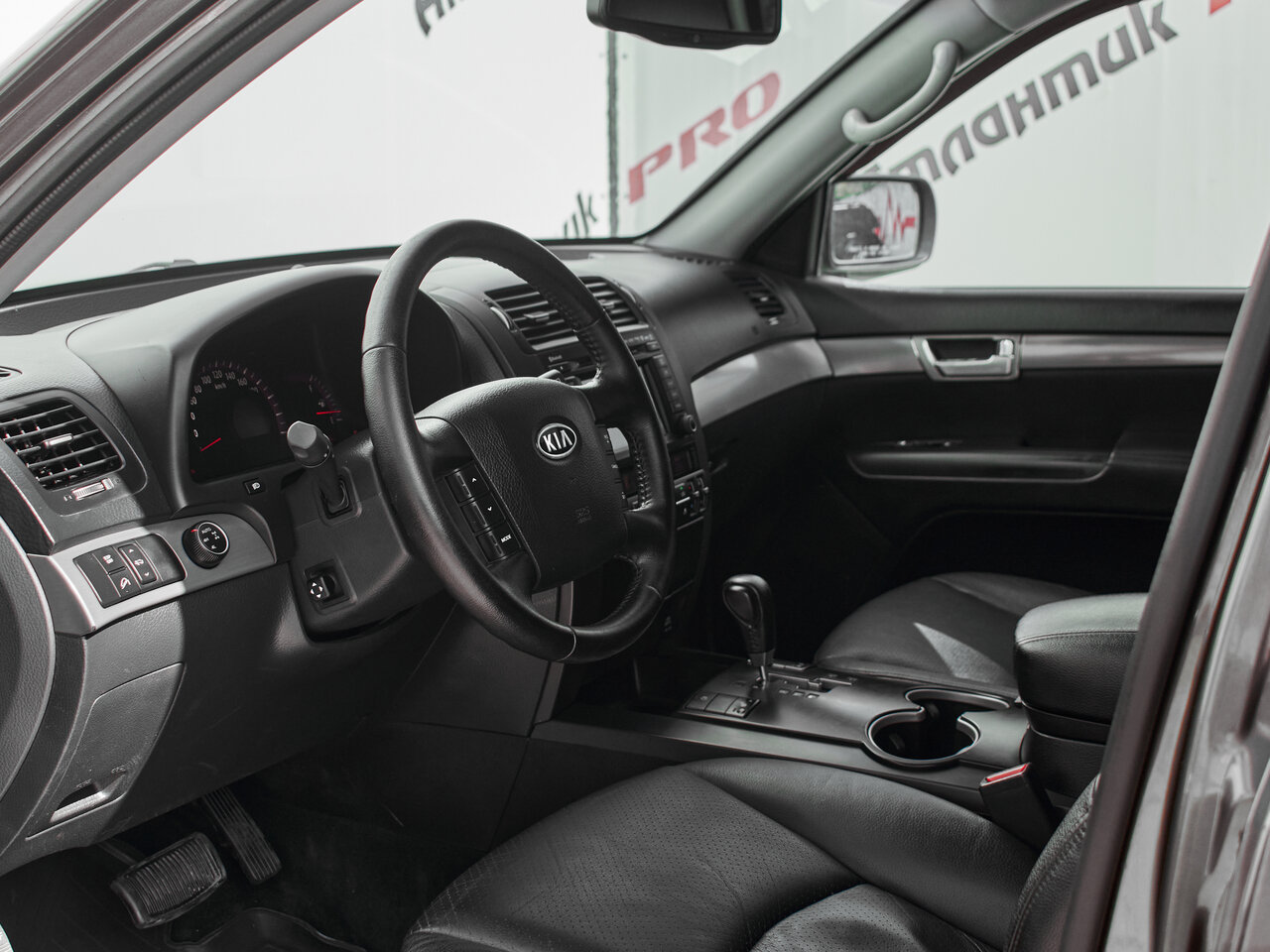 Купить Kia Mohave 3.8 AT (274 л.с.) 4WD, 2009 в Екатеренбурге