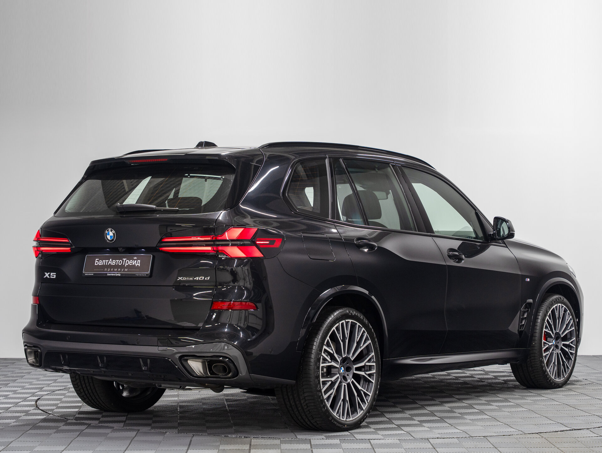 Автомобиль BMW X5 40d 3.0d AT (352 л.с.) 4WD - 7