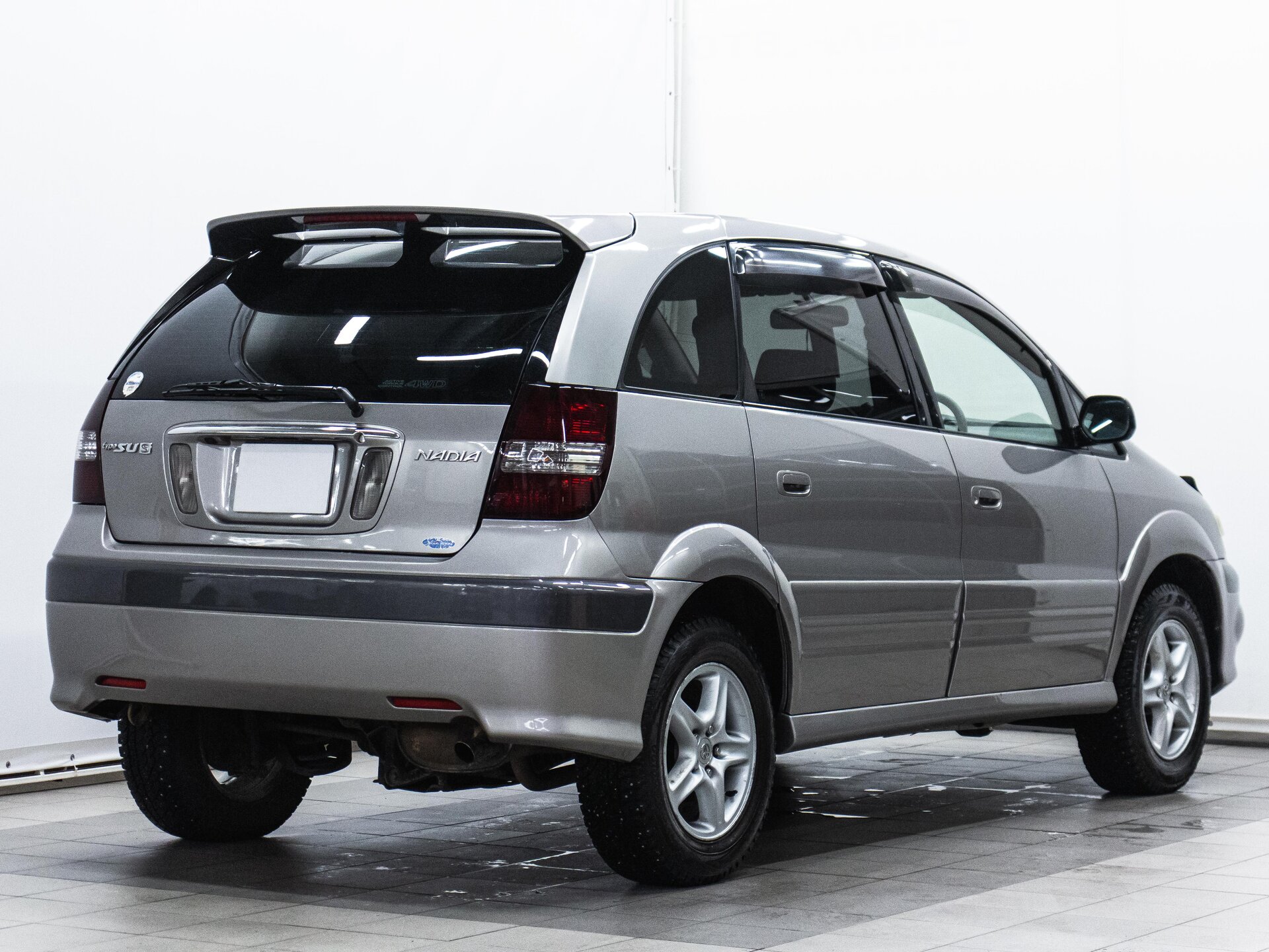 Toyota Nadia 2001 4