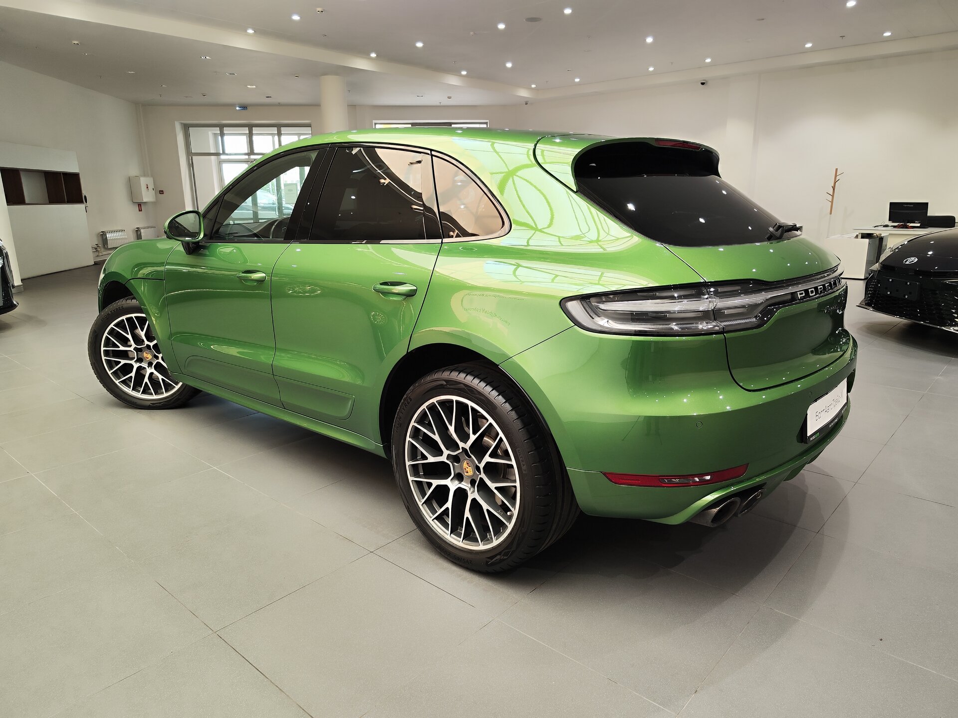 Автомобиль Porsche Macan S 3.0 AMT (354 л.с.) 4WD - 4