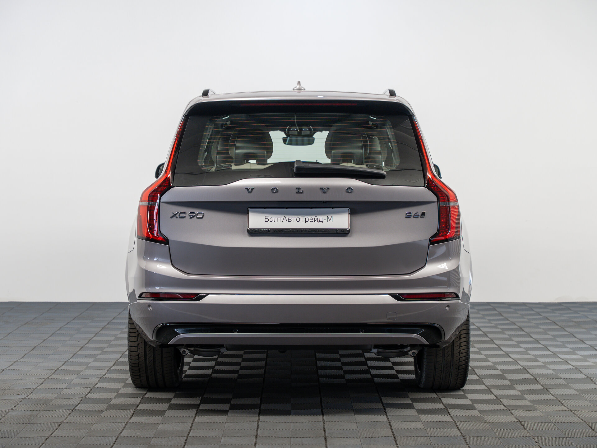 Автомобиль Volvo XC90 B6 2.0 AT (300 л.с.) 4WD - 6