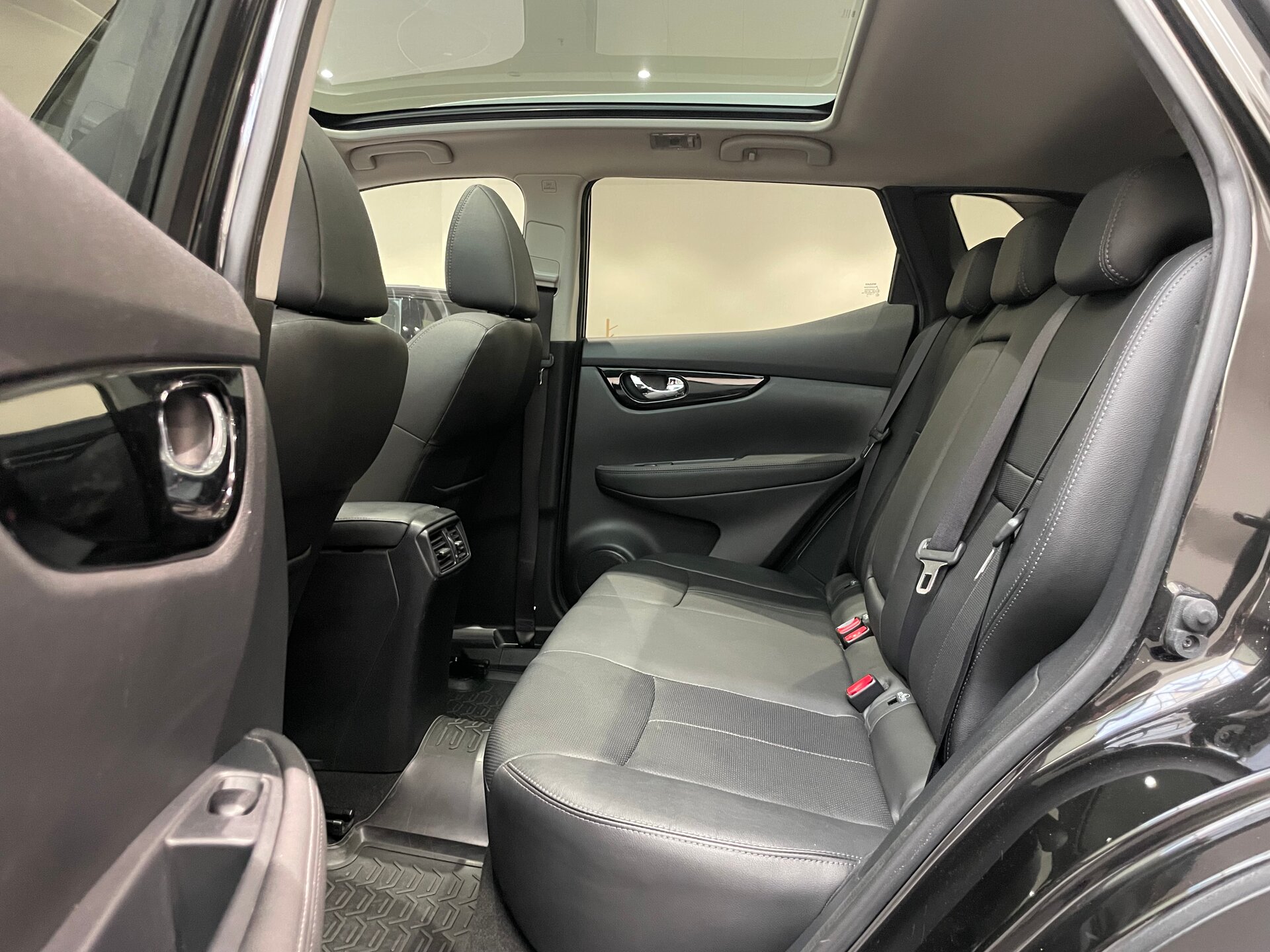 Автомобиль Nissan Qashqai 2.0 CVT (144 л.с.) 4WD - 9