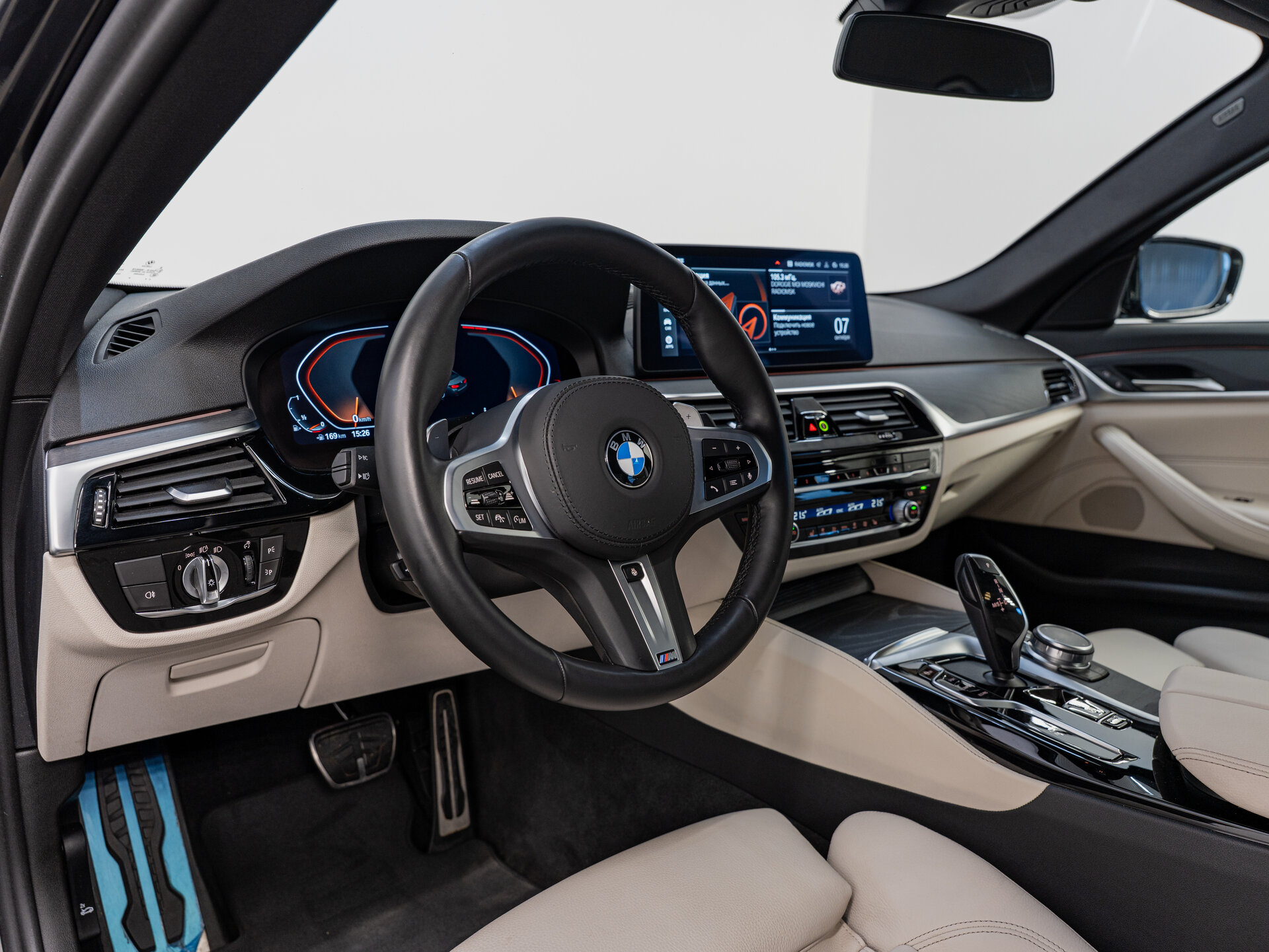 Автомобиль BMW 5 серии 530i xDrive 2.0 AT (249 л.с.) 4WD - 9