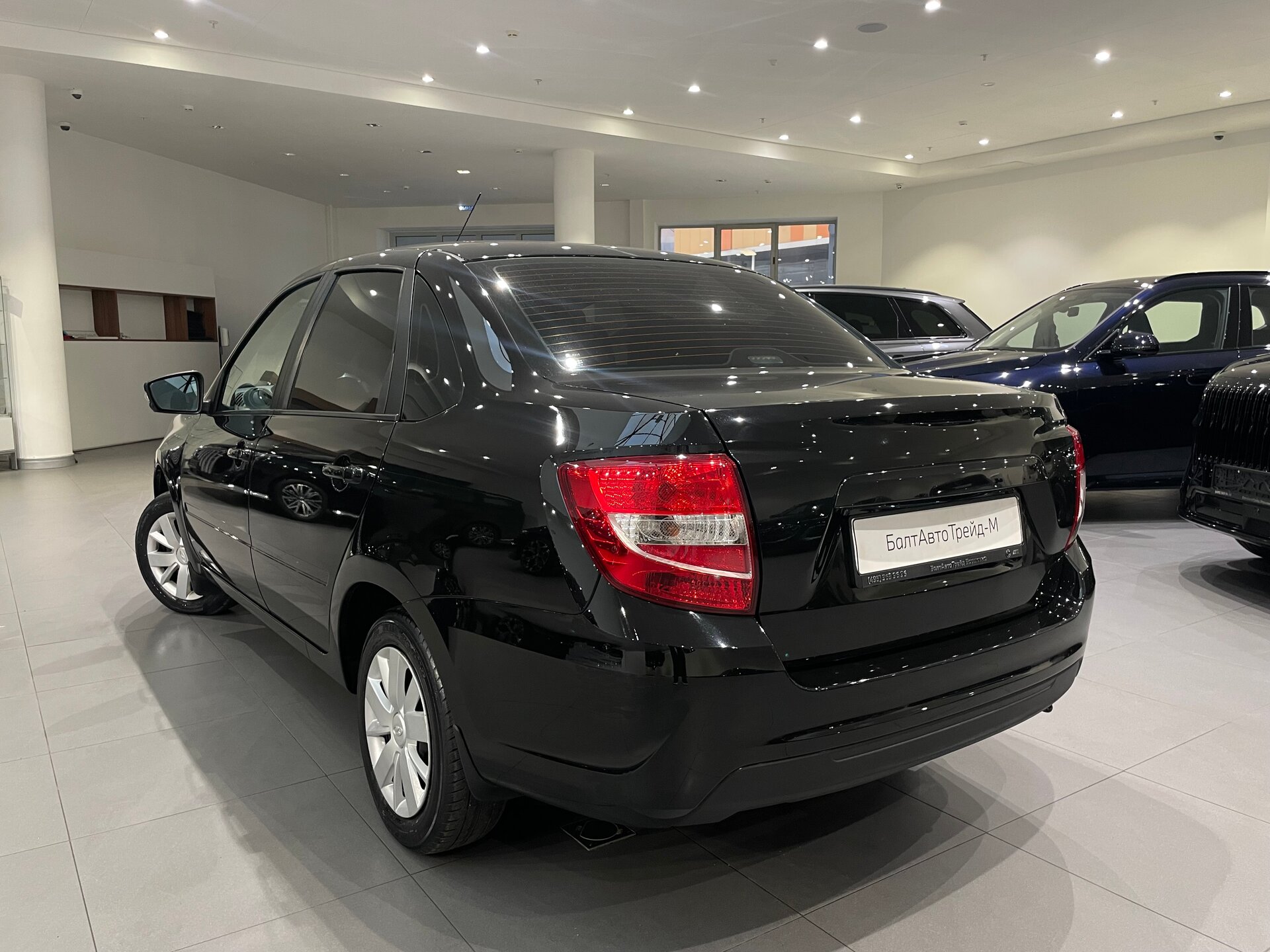 Автомобиль Lada (ВАЗ) Granta 1.6 MT (90 л.с.) - 4