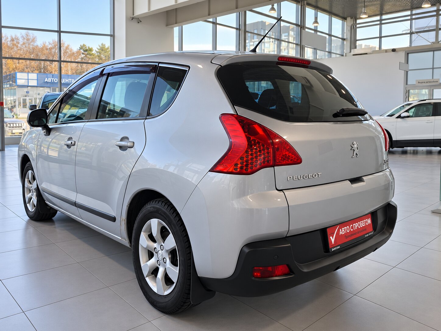 БУ автомобиль Peugeot 3008 2011  1.6 л ( 120 л. с.) Серебряный с пробегом 219371 км