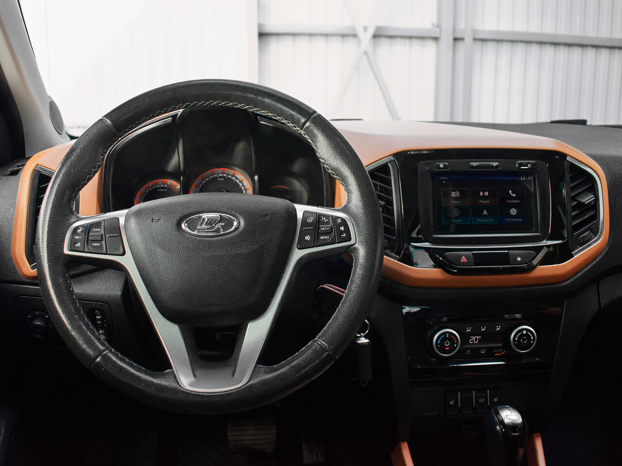 Купить Lada (ВАЗ) XRAY Cross 1.6 CVT (113 л.с.), 2019 в Екатеренбурге
