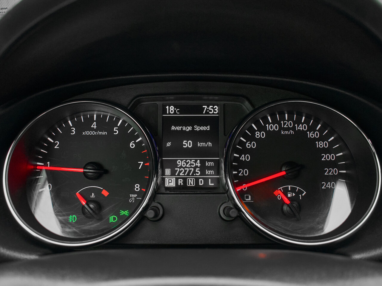 Купить Nissan Qashqai 1.6 CVT (117 л.с.), 2013 в Екатеренбурге