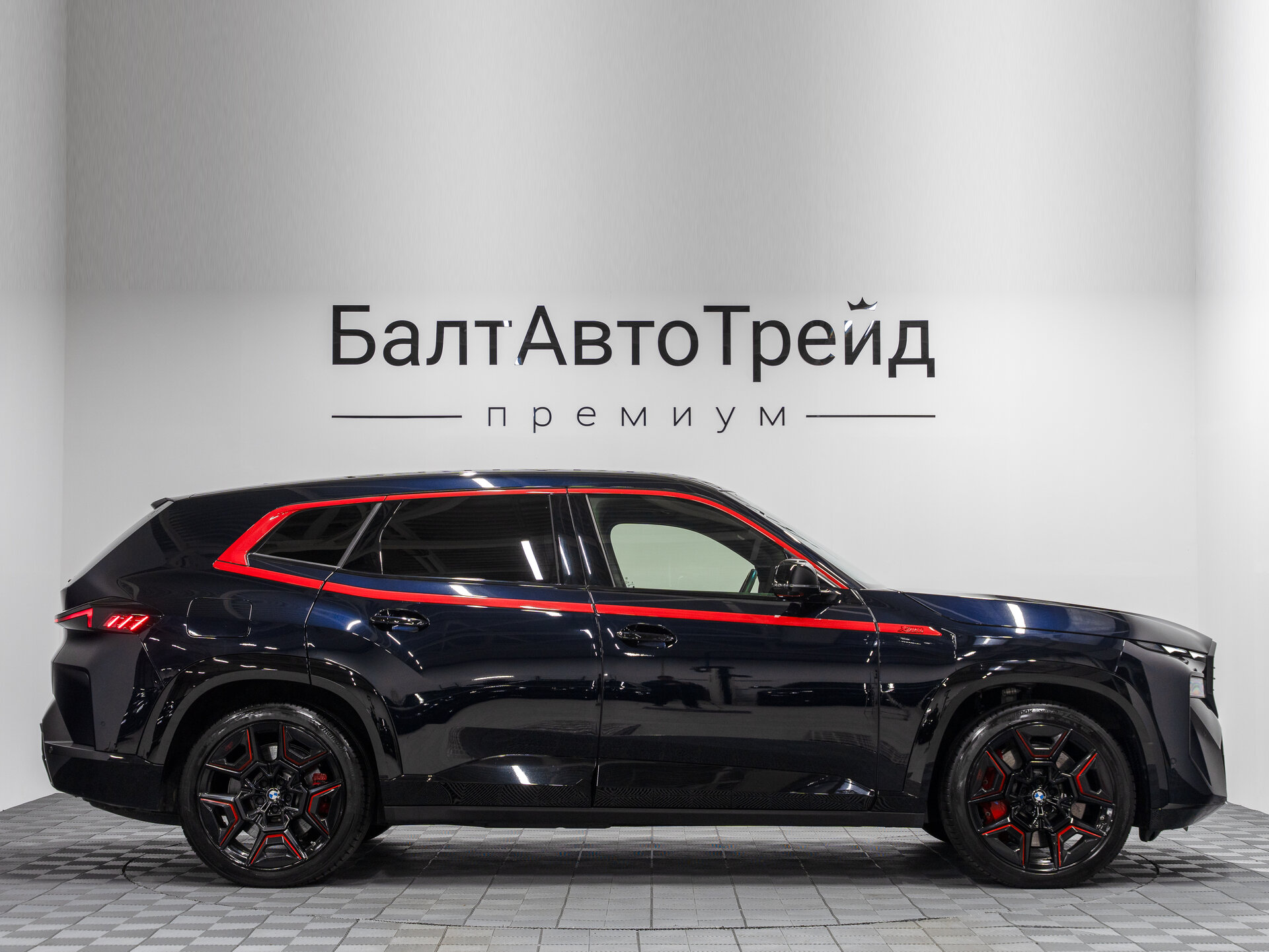 Автомобиль BMW XM Label 4.4hyb AT (748 л.с.) 4WD - 6