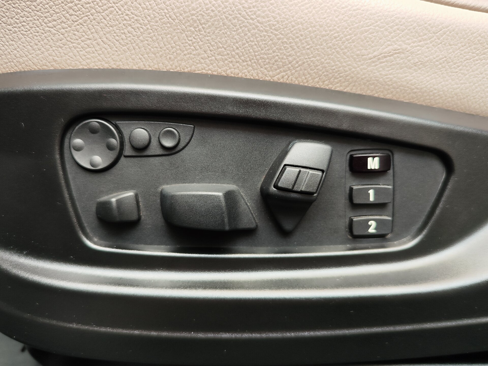 Автомобиль BMW X5 30d 3.0d AT (245 л.с.) 4WD - 20