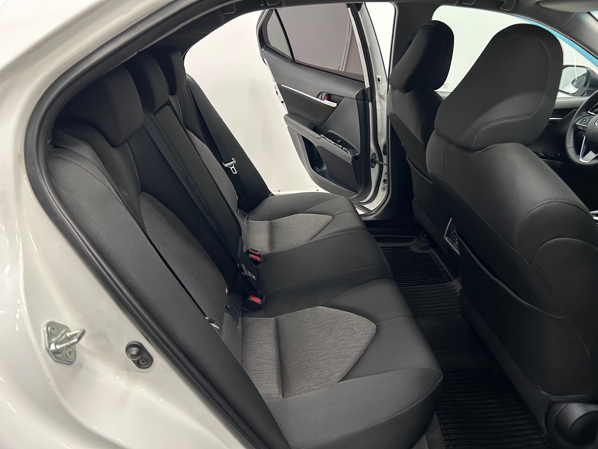 Toyota Camry 2018 13