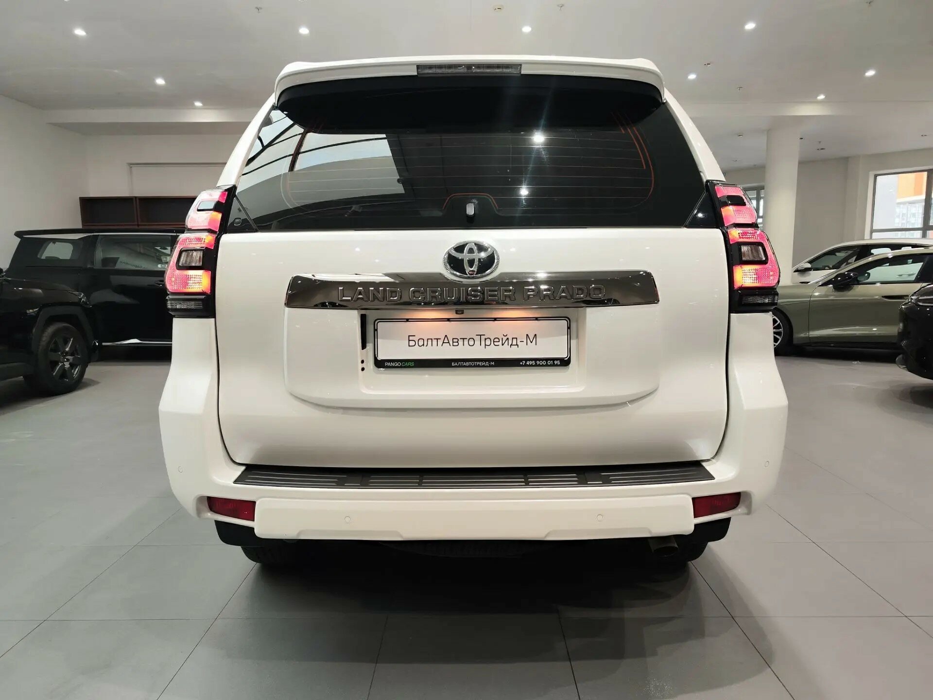 Автомобиль Toyota Land Cruiser Prado 4.0 AT (249 л.с.) 4WD - 5