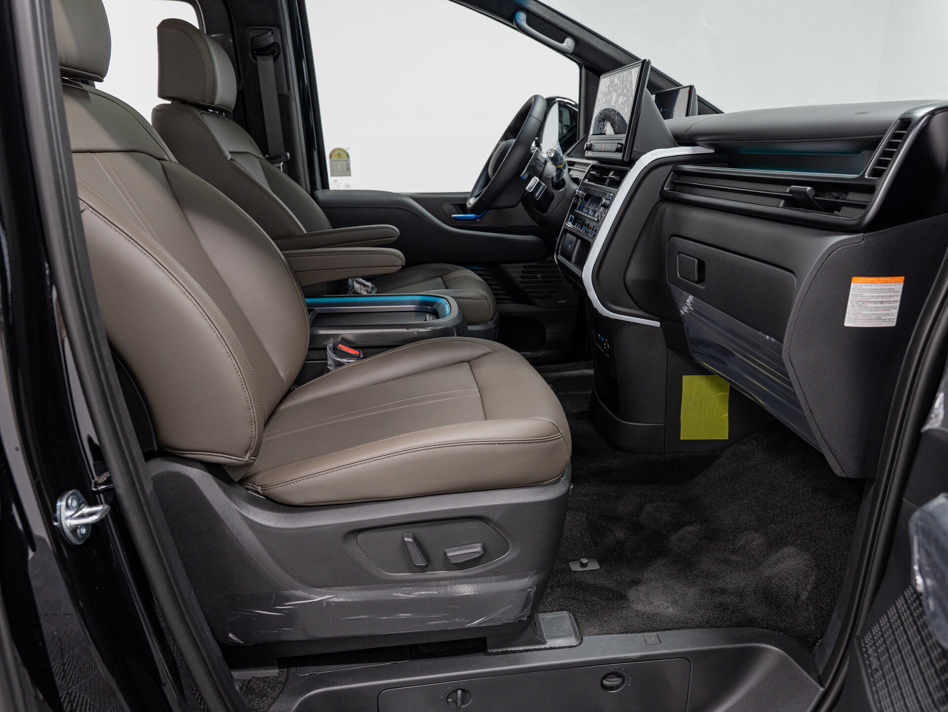 Автомобиль Hyundai Staria 1.6hyb AT (245 л.с.) - 16