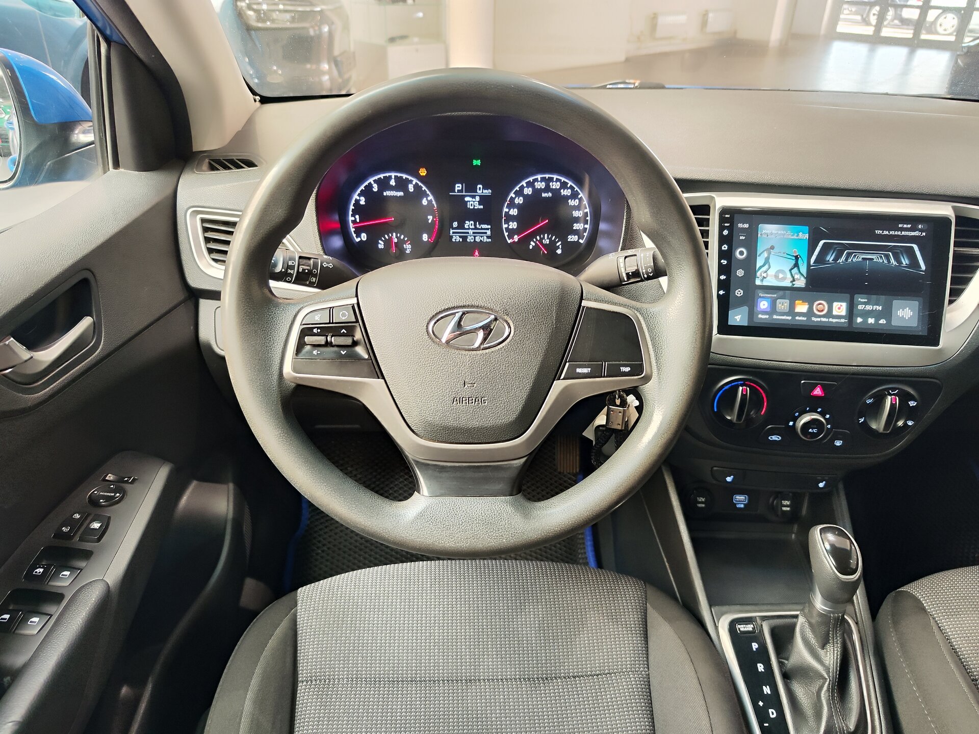 Автомобиль Hyundai Solaris 1.6 AT (123 л.с.) - 15