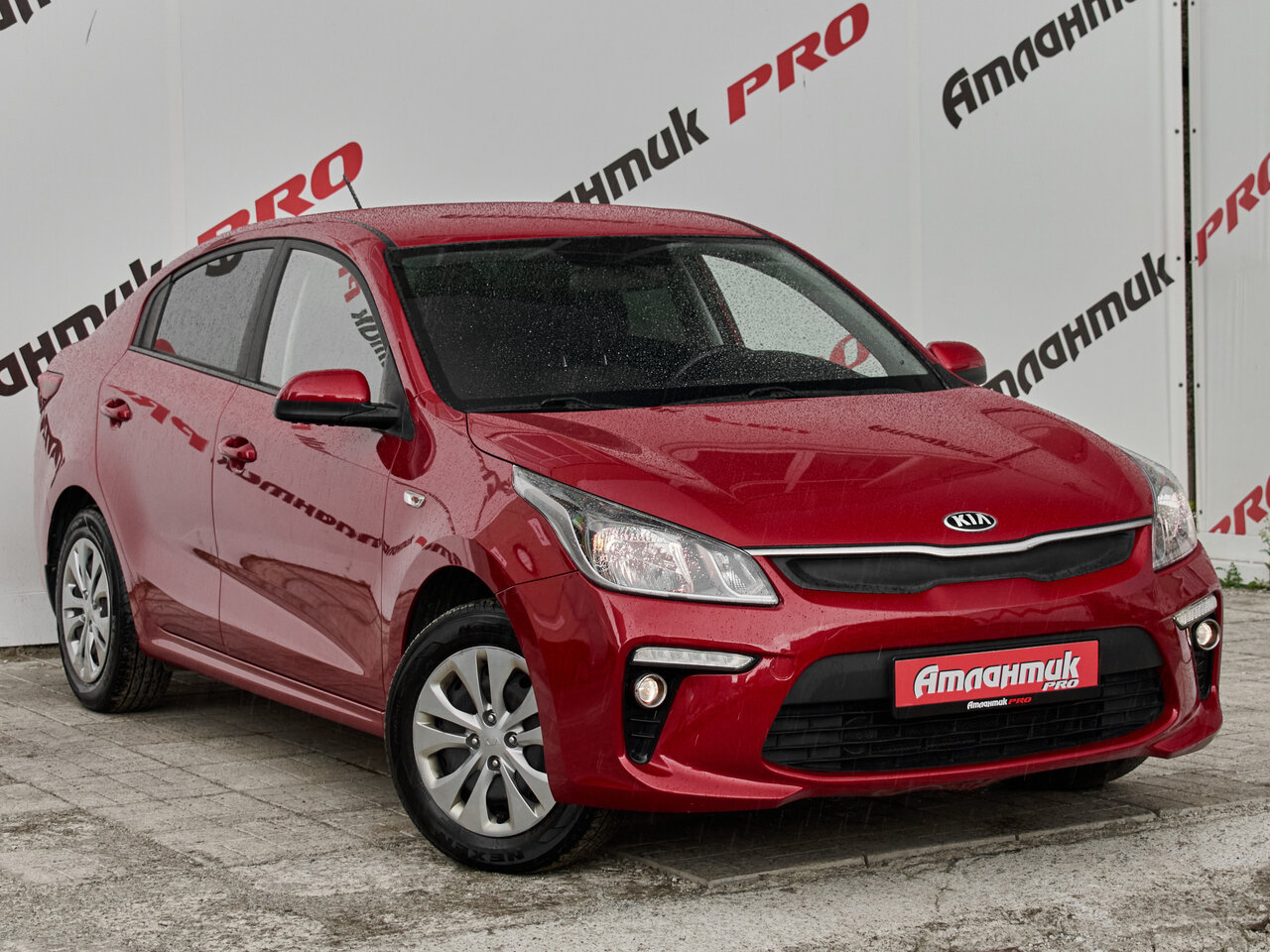 Купить Kia Rio 1.6 AT (123 л.с.), 2017 в Екатеренбурге
