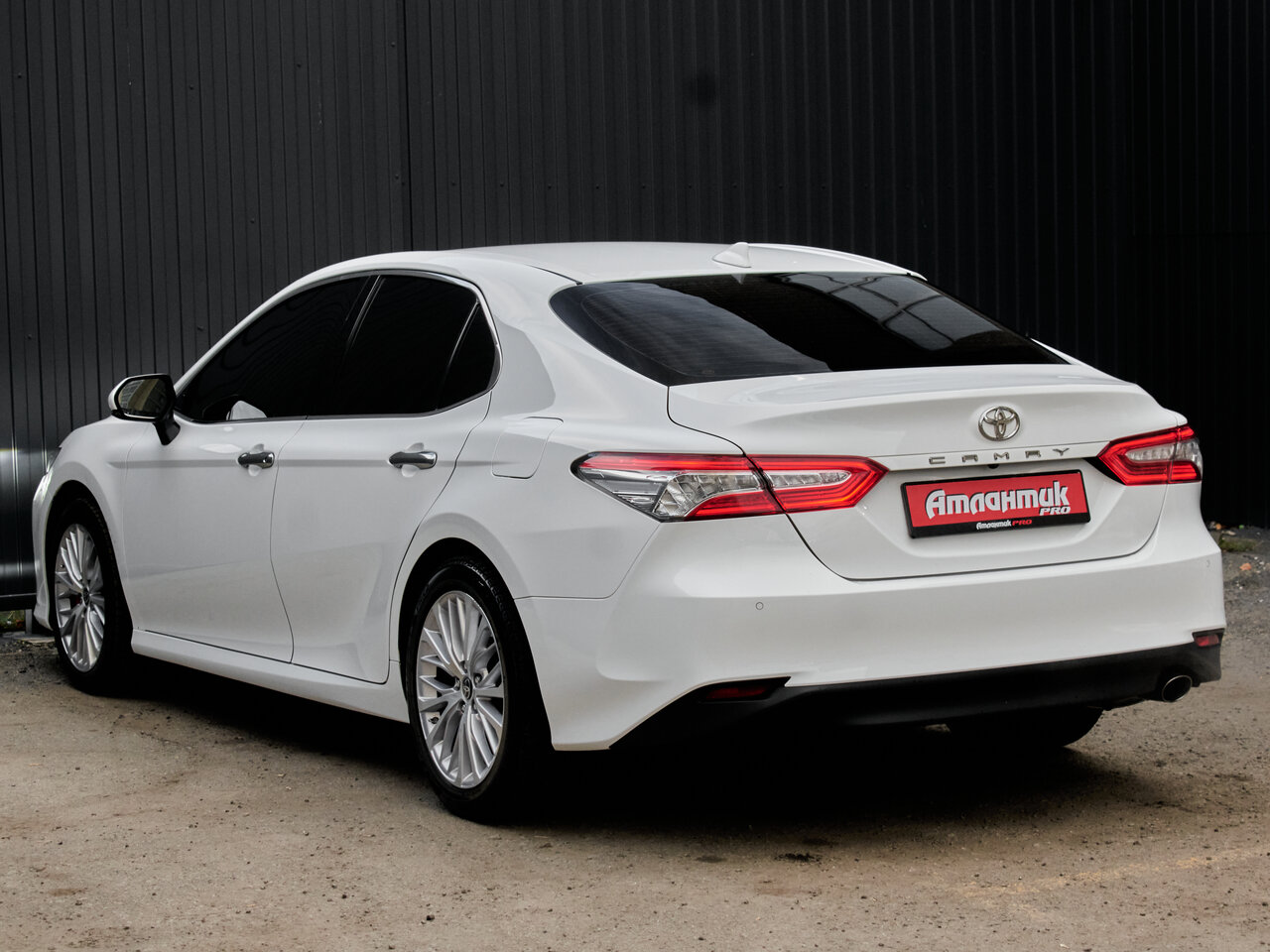 Купить Toyota Camry 2.5 AT (181 л.с.), 2021 в Екатеренбурге