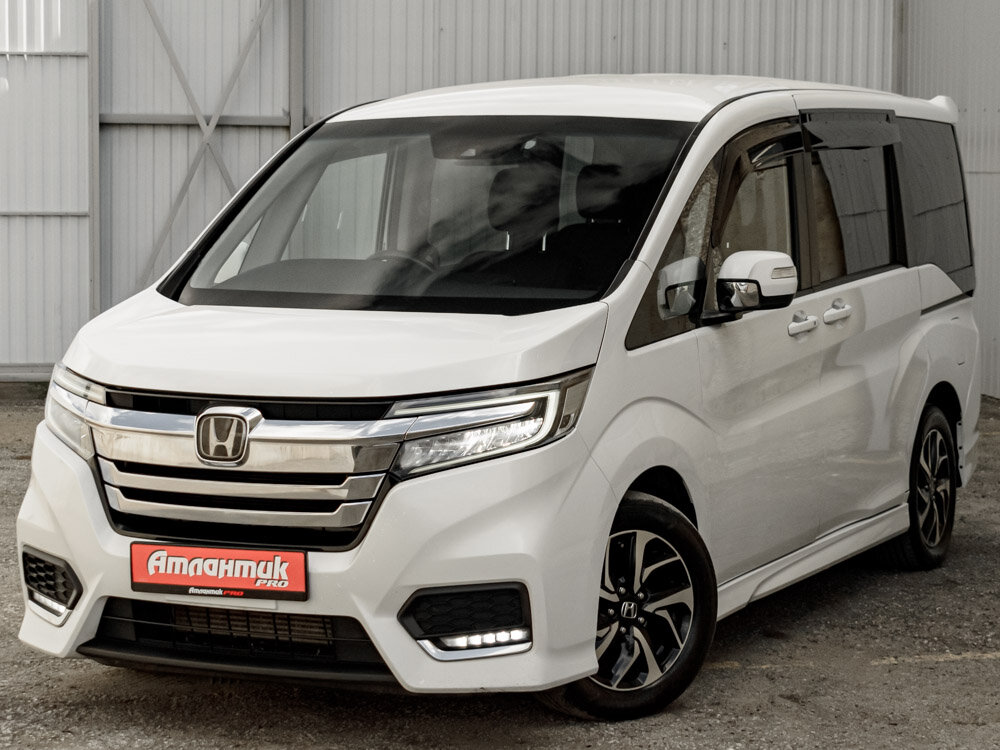 Купить Honda Stepwgn Spada 1.5 CVT (150 л.с.), 2019 в Екатеренбурге