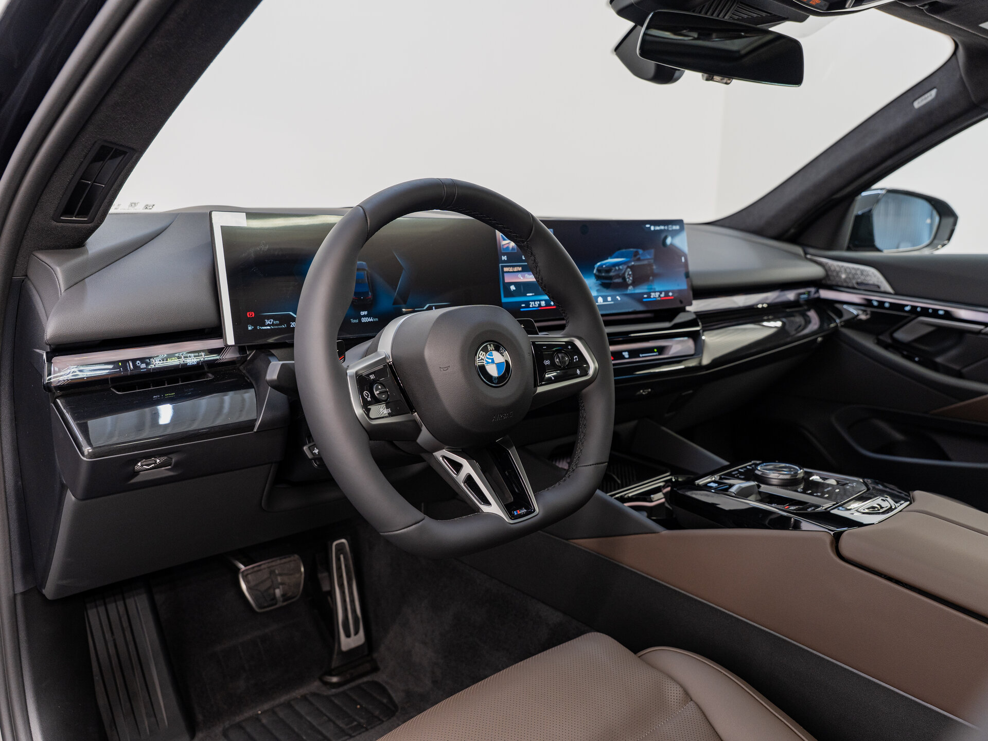 Автомобиль BMW 5 серии 540d xDrive 3.0d AT (303 л.с.) 4WD - 13