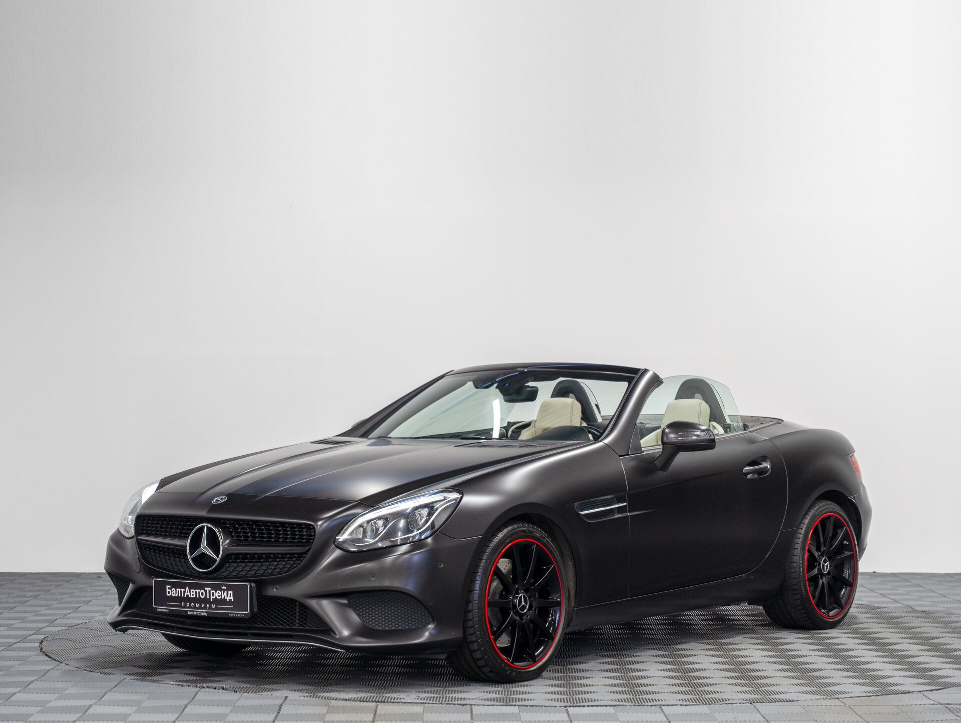 Автомобиль Mercedes-Benz SLC 200 2.0 AT (184 л.с.) - 1