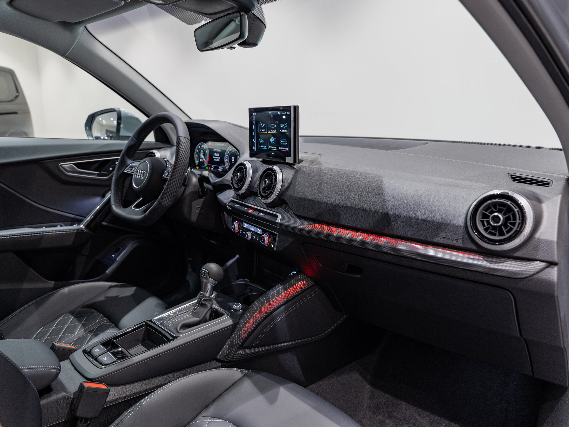 Автомобиль Audi Q2 35 TFSI 1.5 AMT (160 л.с.) - 11