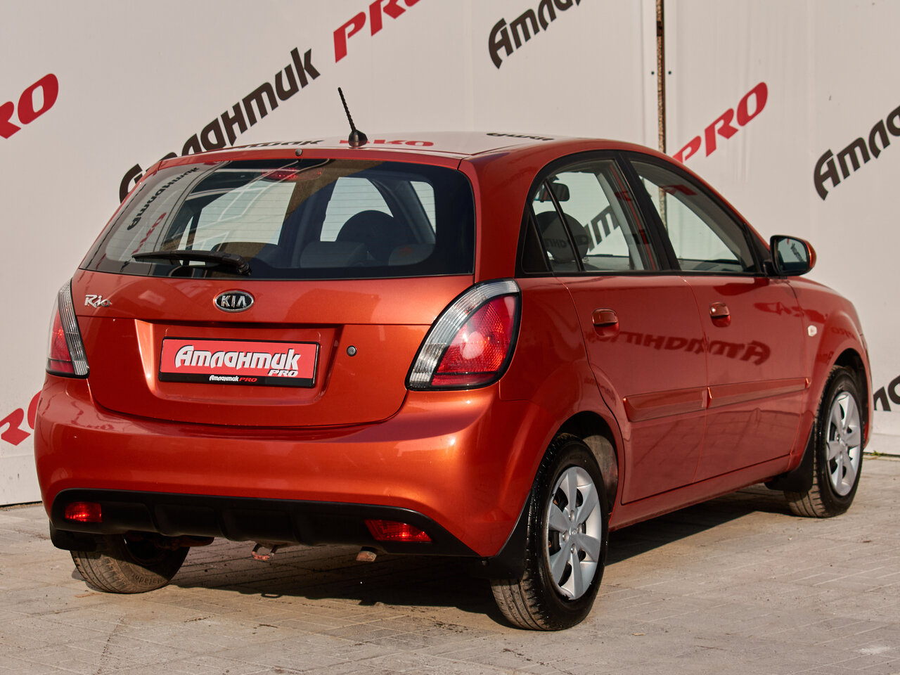 Купить Kia Rio 1.4 MT (95 л.с.), 2010 в Екатеренбурге