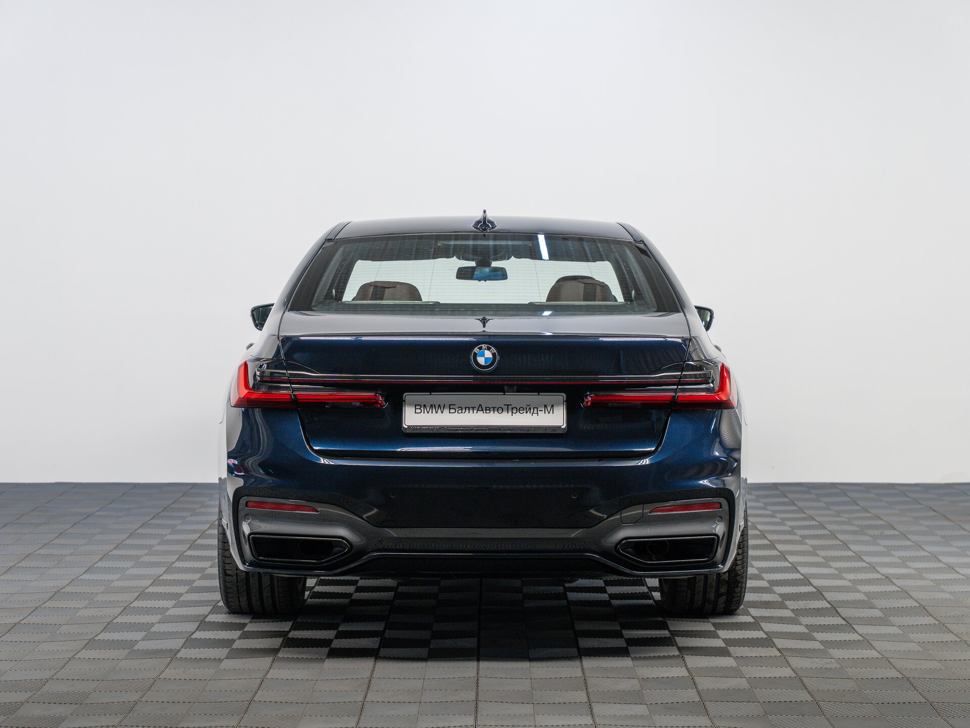 Автомобиль BMW 7 серии 730i 2.0 AT (249 л.с.) - 6
