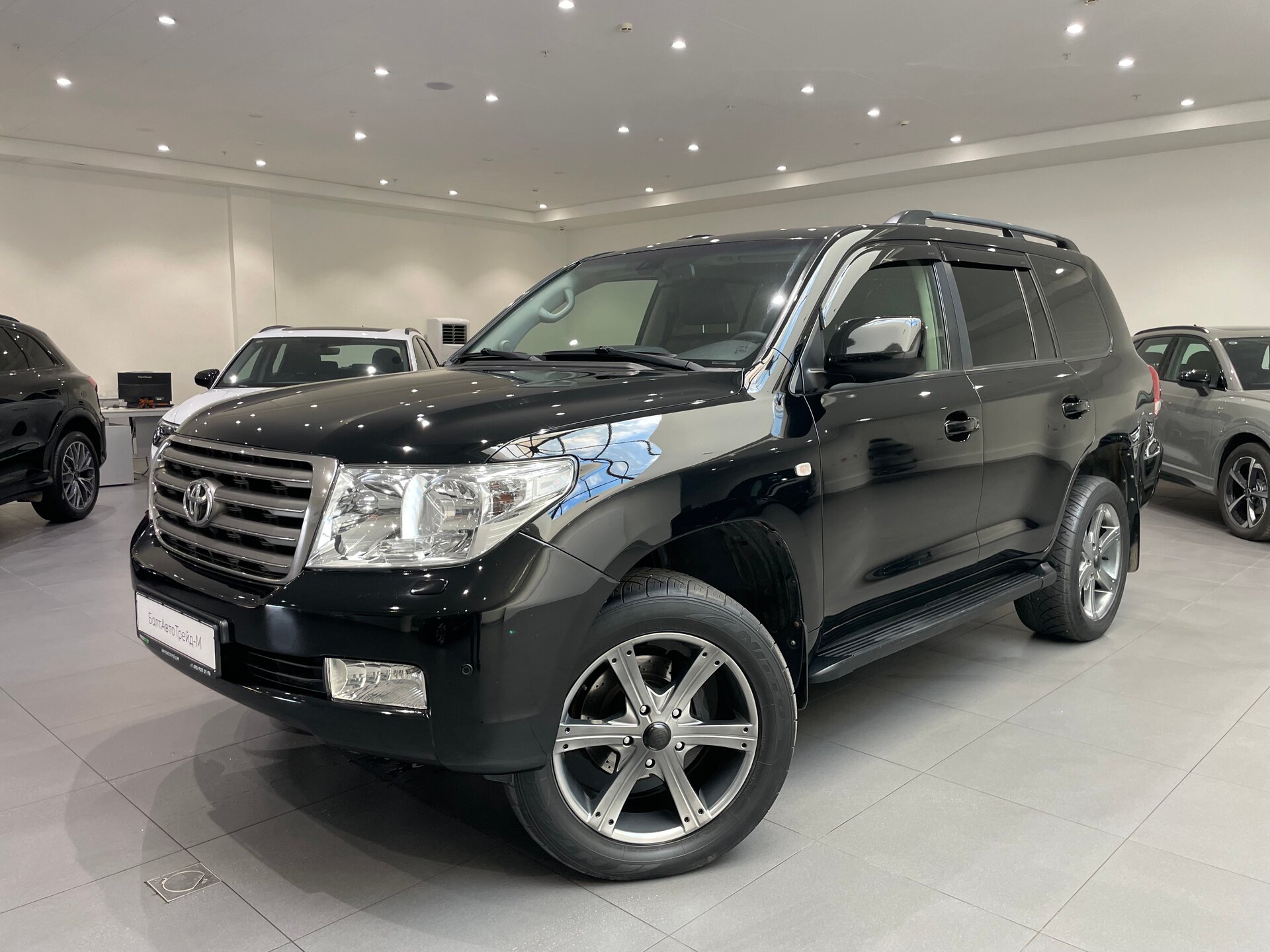 Автомобиль Toyota Land Cruiser 4.5d AT (235 л.с.) 4WD - 1