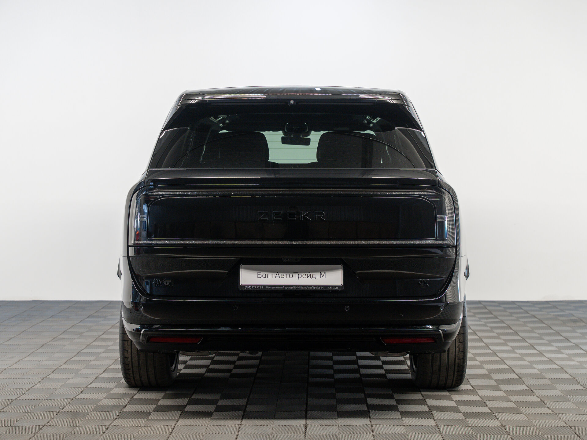 Автомобиль Zeekr 9X 55 kWh (до 3.5 т) 2.0hyb AT (898 л.с.) 4WD - 7