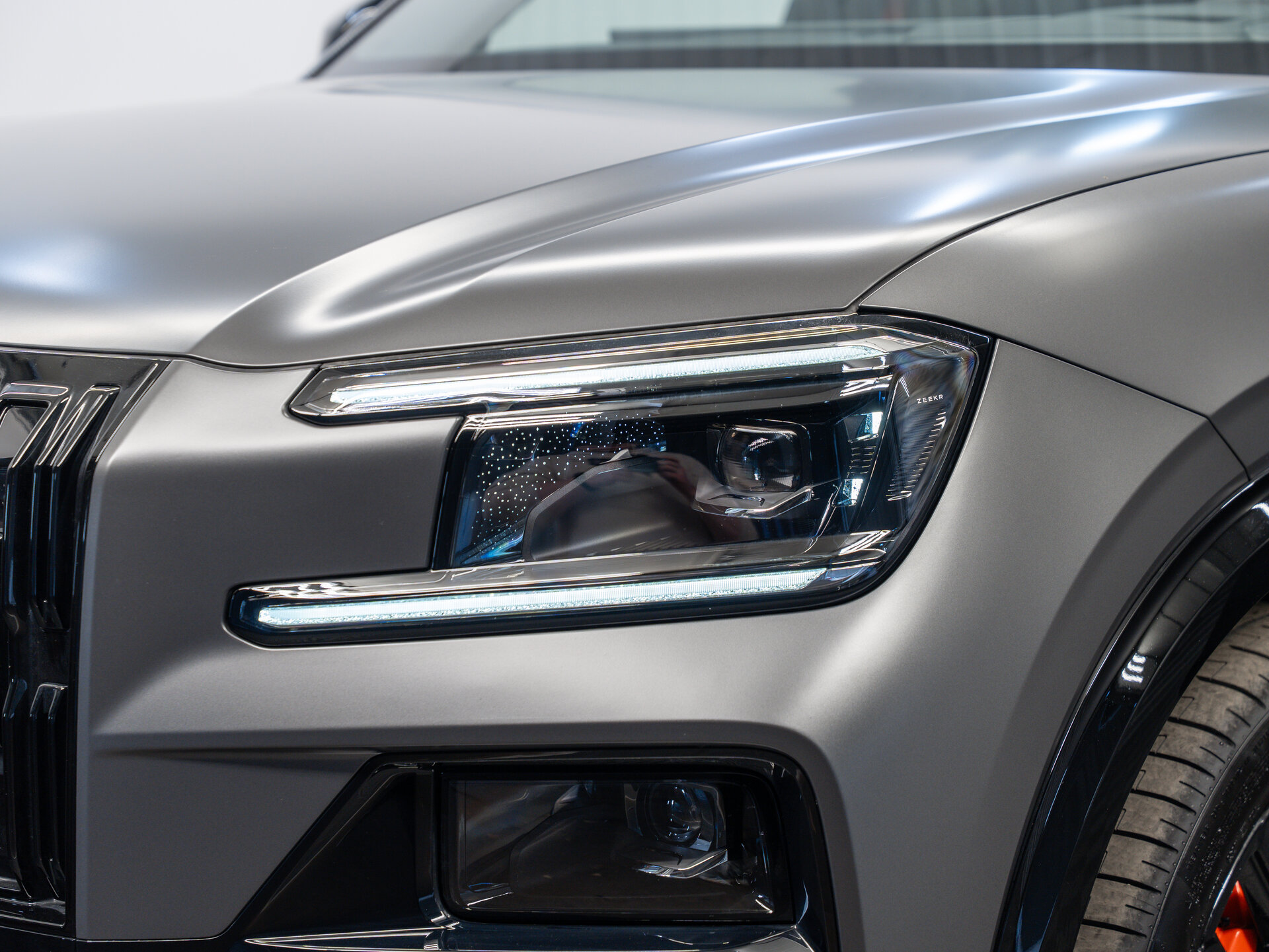 Автомобиль Zeekr 8X Dawn 2.0hyb AT (1401 л.с.) 4WD - 10