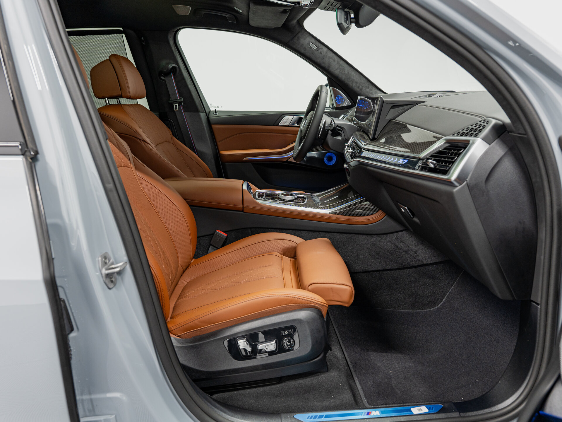 Автомобиль BMW X7 40d 3.0d AT (340 л.с.) 4WD - 14