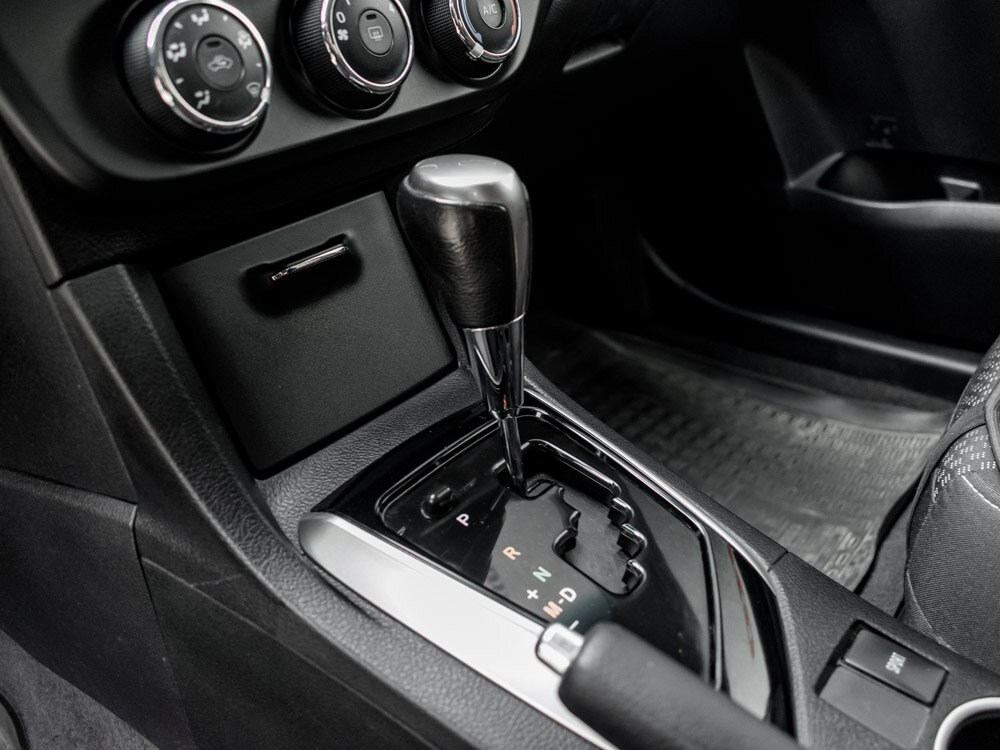Купить Toyota Corolla 1.6 CVT (122 л.с.), 2013 в Екатеренбурге