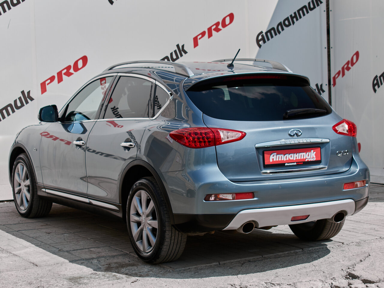 Купить Infiniti QX50 2.5 AT (222 л.с.) 4WD, 2016 в Екатеренбурге