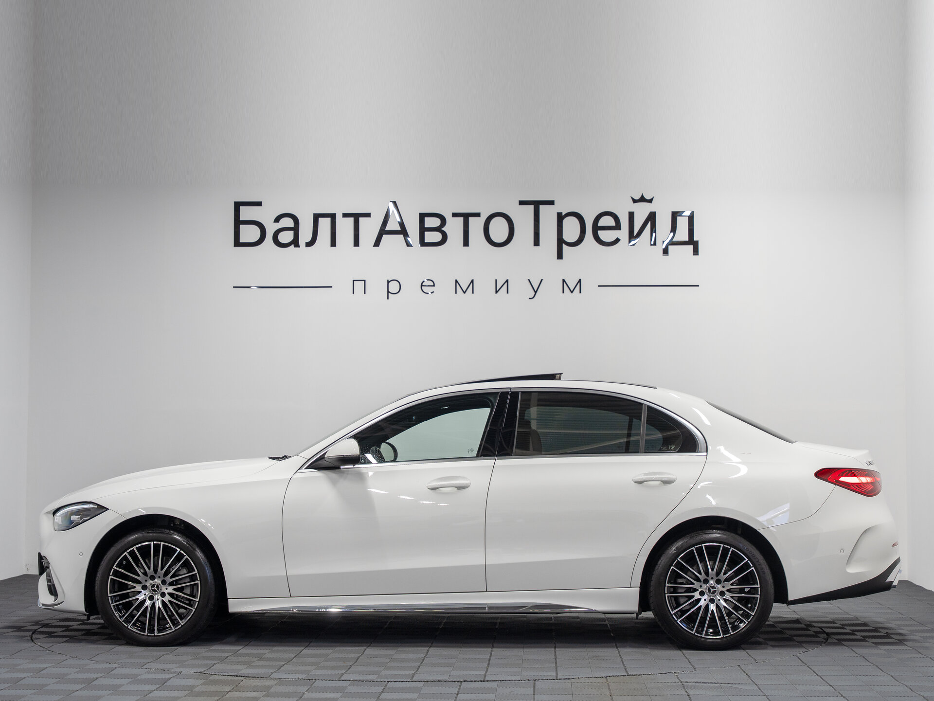 Автомобиль Mercedes-Benz C-Класс 260 L 1.5 AT (204 л.с.) - 11