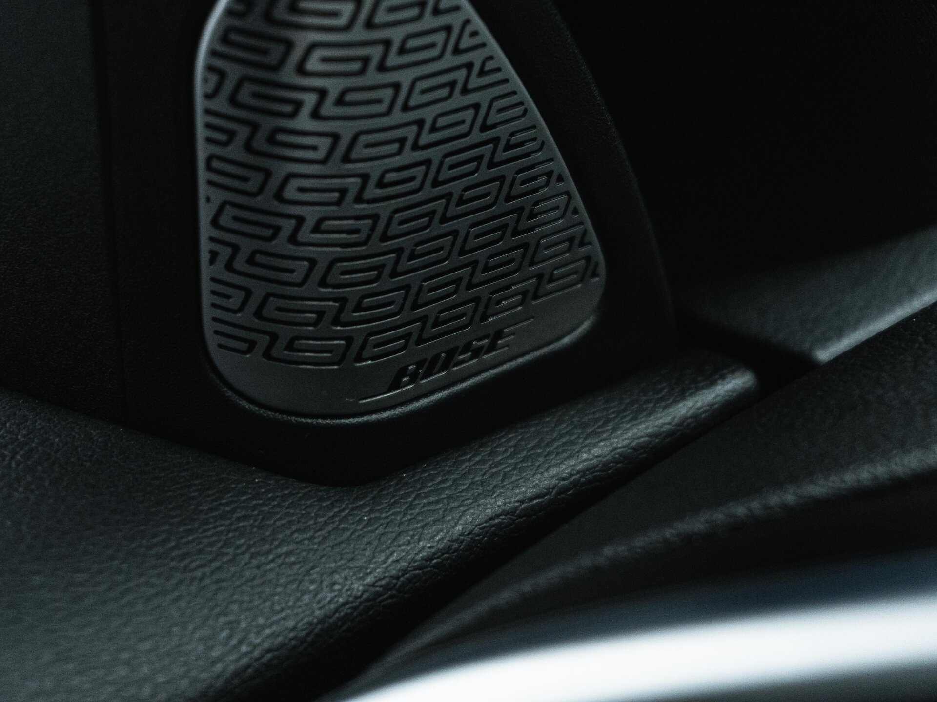 Geely Tugella 2022 16