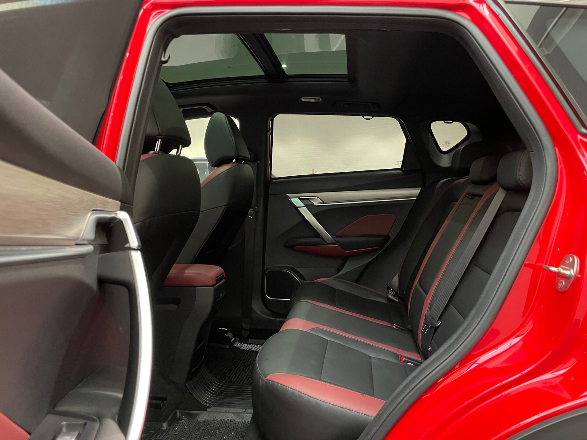 Автомобиль Geely Coolray 1.5 AMT (150 л.с.) - 9