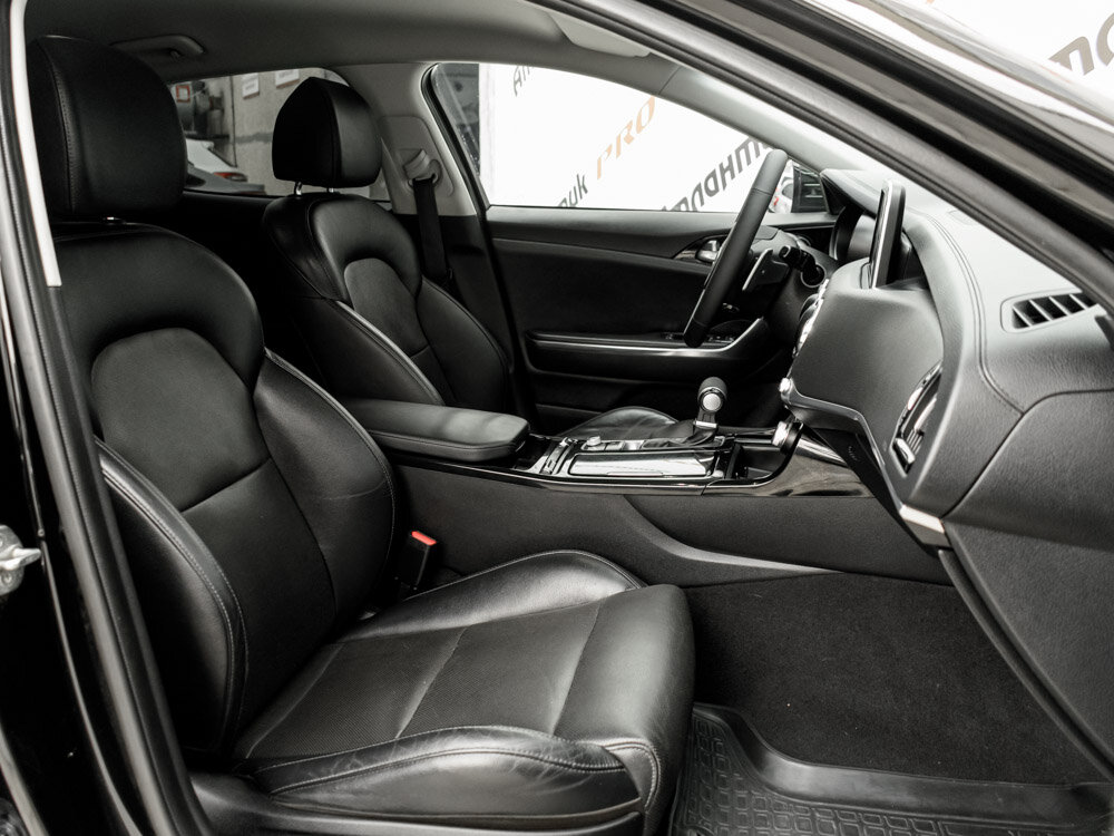 Купить Kia Stinger 2.0 AT (247 л.с.) 4WD, 2018 в Екатеренбурге