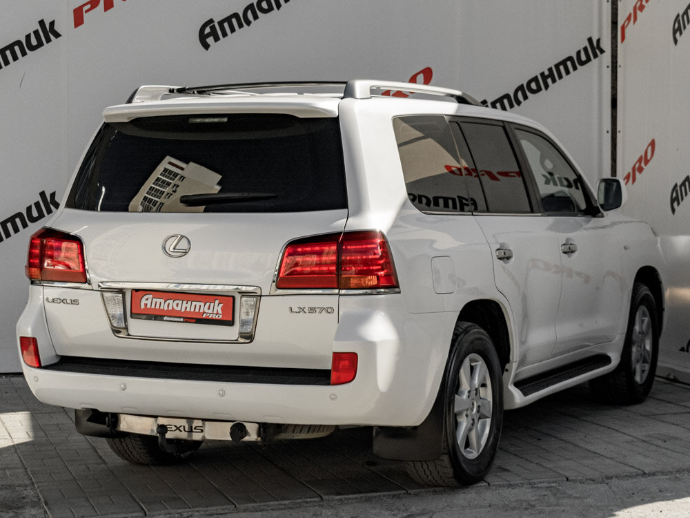 Купить Lexus LX 570 5.7 AT (367 л.с.) 4WD, 2011 в Екатеренбурге