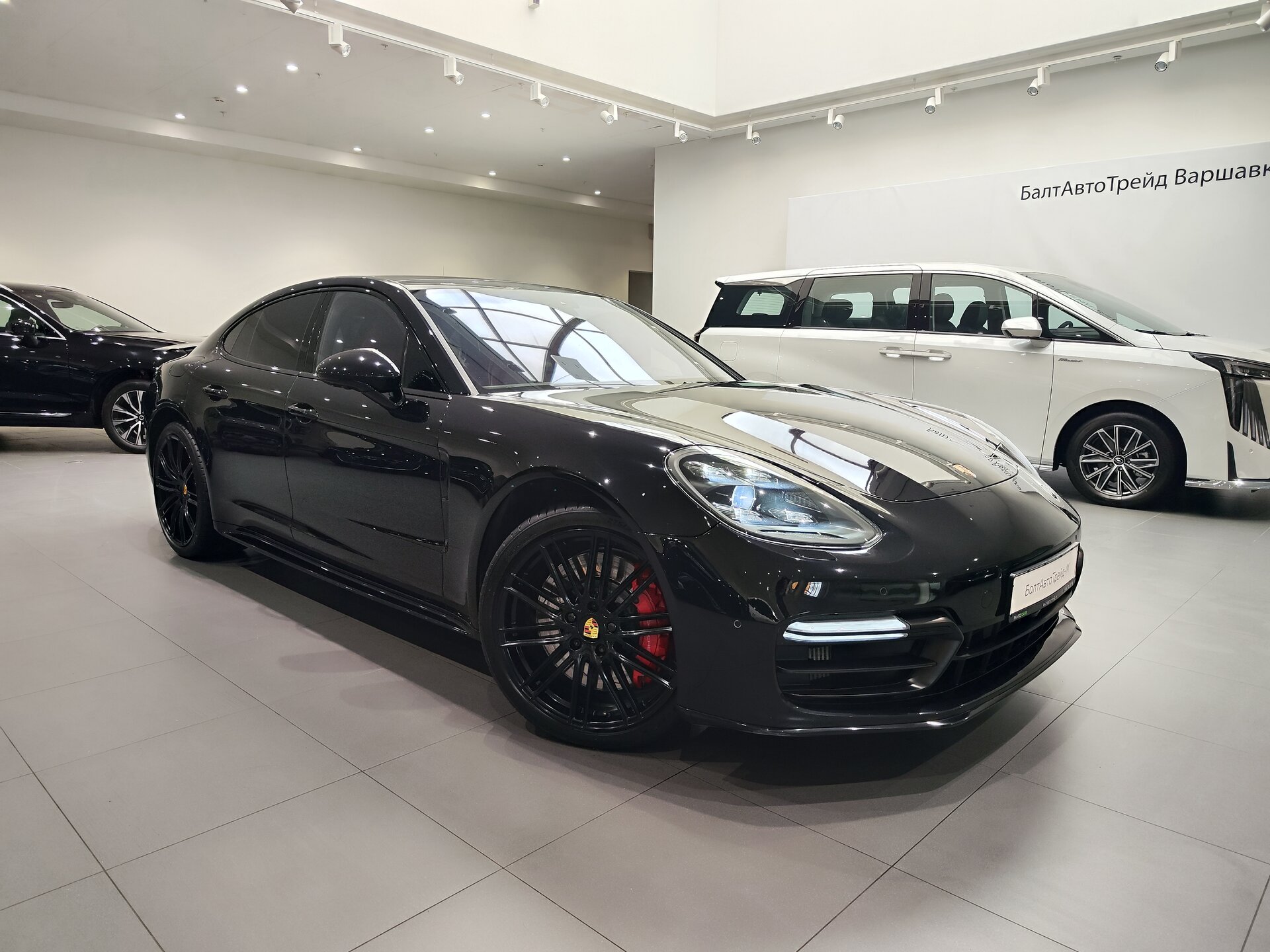 Автомобиль Porsche Panamera Turbo 4.0 AMT (550 л.с.) 4WD - 3