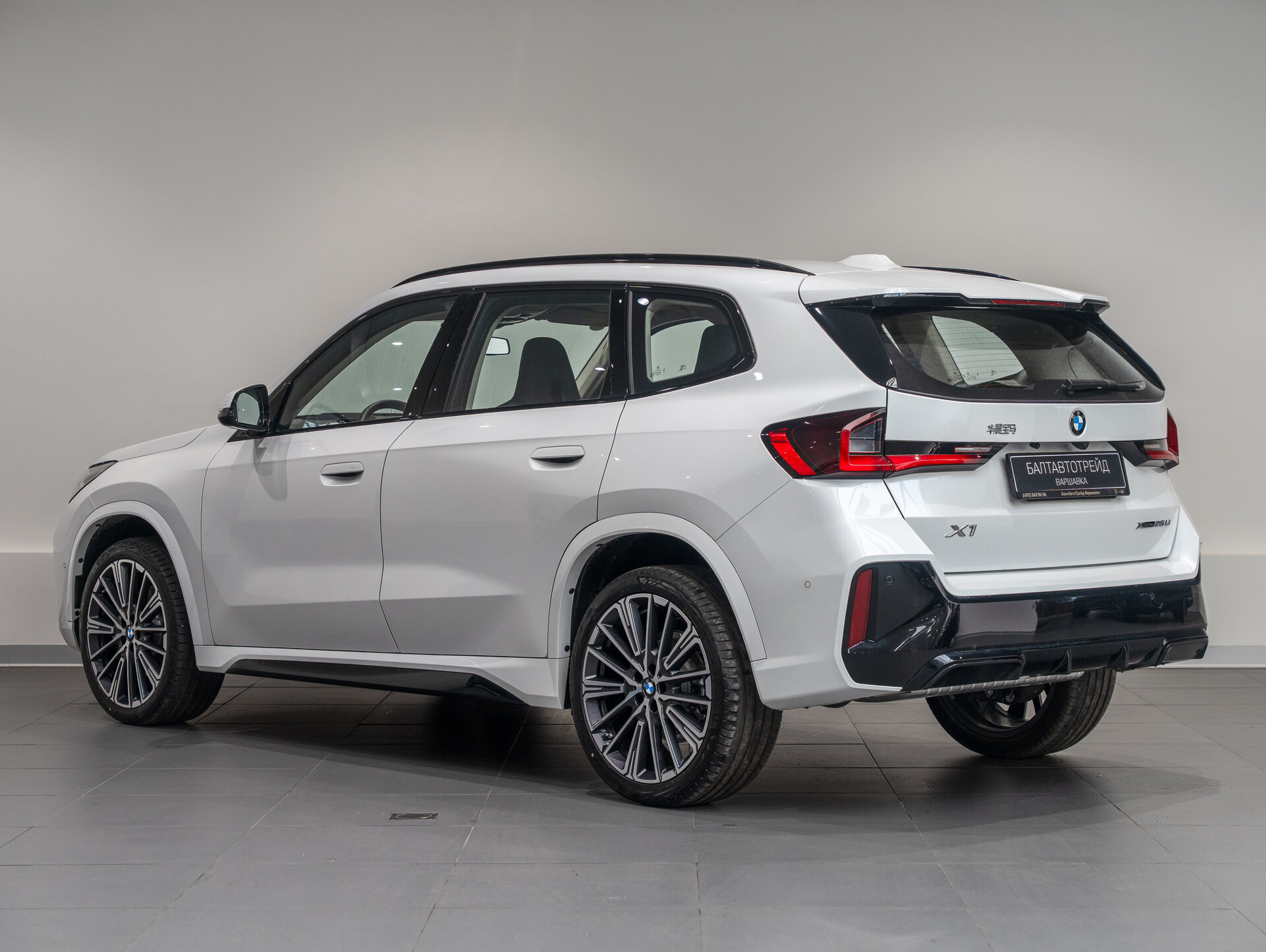 Автомобиль BMW X1 25Li xDrive 2.0 AMT (204 л.с.) 4WD - 7