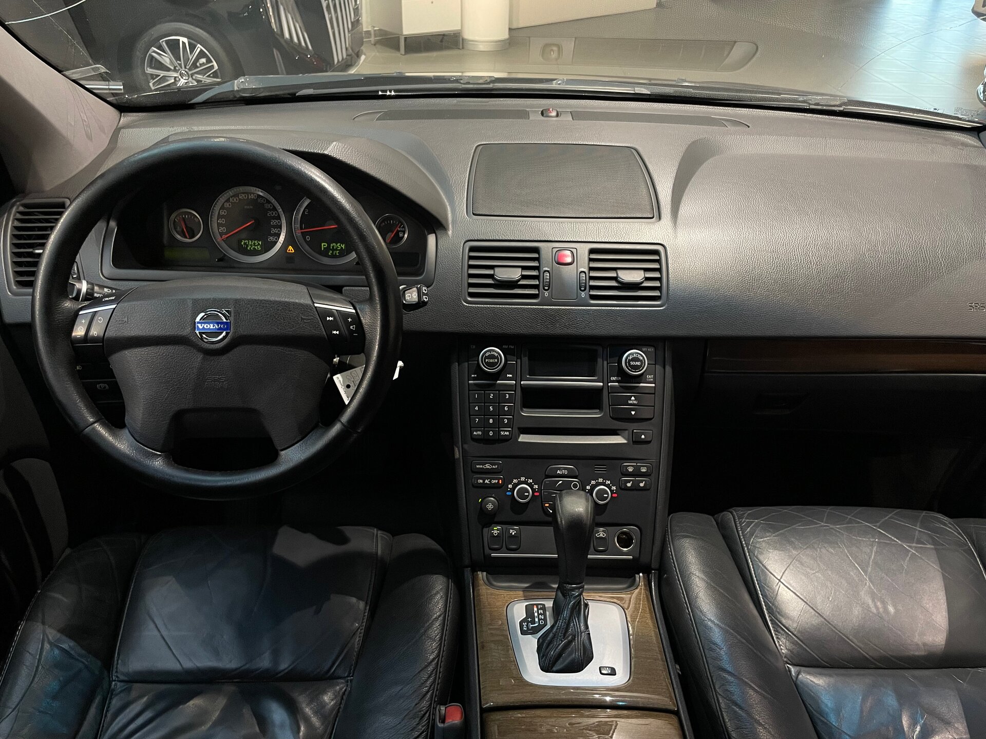 Автомобиль Volvo XC90 2.5 AT (210 л.с.) 4WD - 13