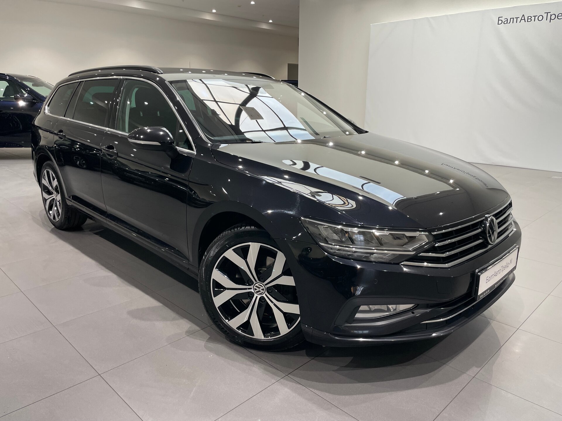 Автомобиль Volkswagen Passat 2.0d AMT (122 л.с.) - 3