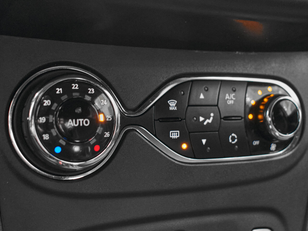 Купить Renault Sandero Stepway 1.6 AT (102 л.с.), 2018 в Екатеренбурге