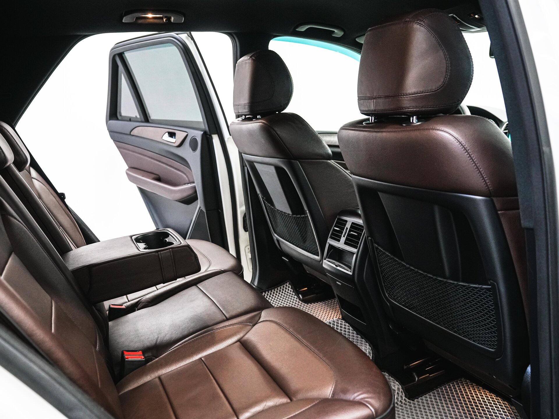 Mercedes-Benz M-Класс 2012 28