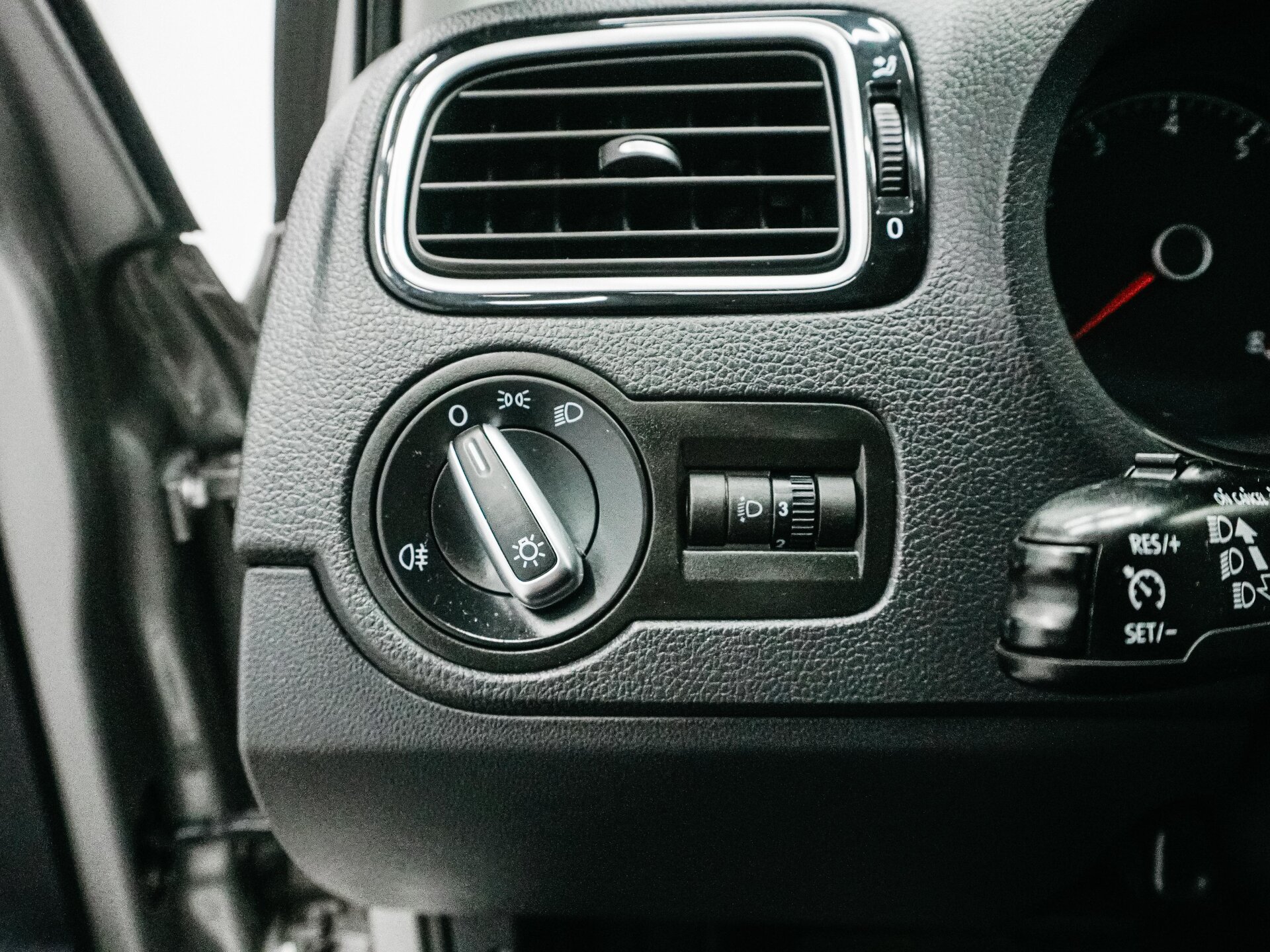 Volkswagen Polo 2019 16